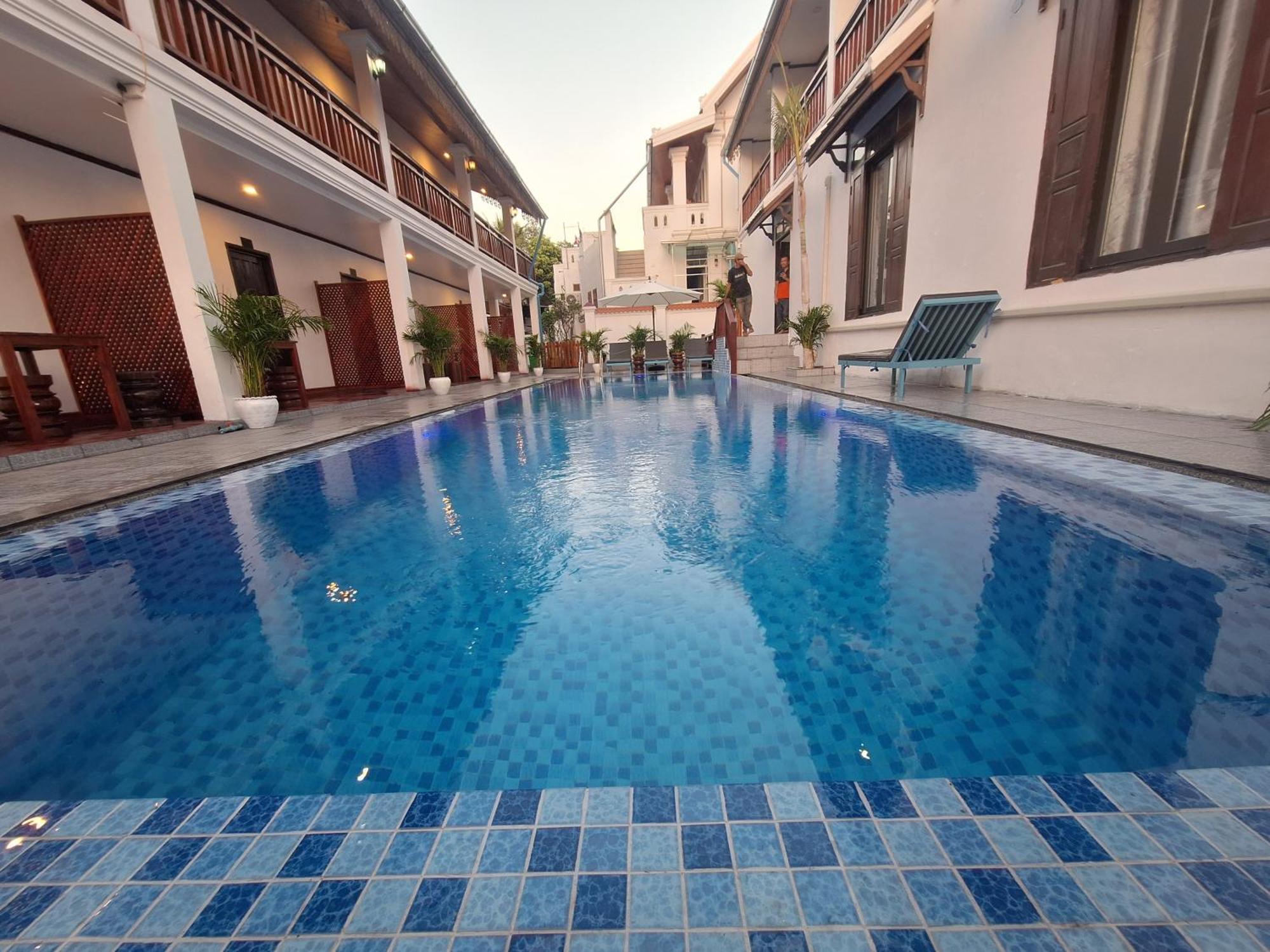 Luang Prabang Pavilion Hotel & Travel Exterior photo