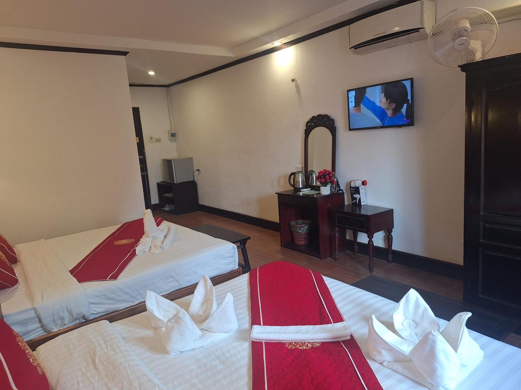 Luang Prabang Pavilion Hotel & Travel Exterior photo