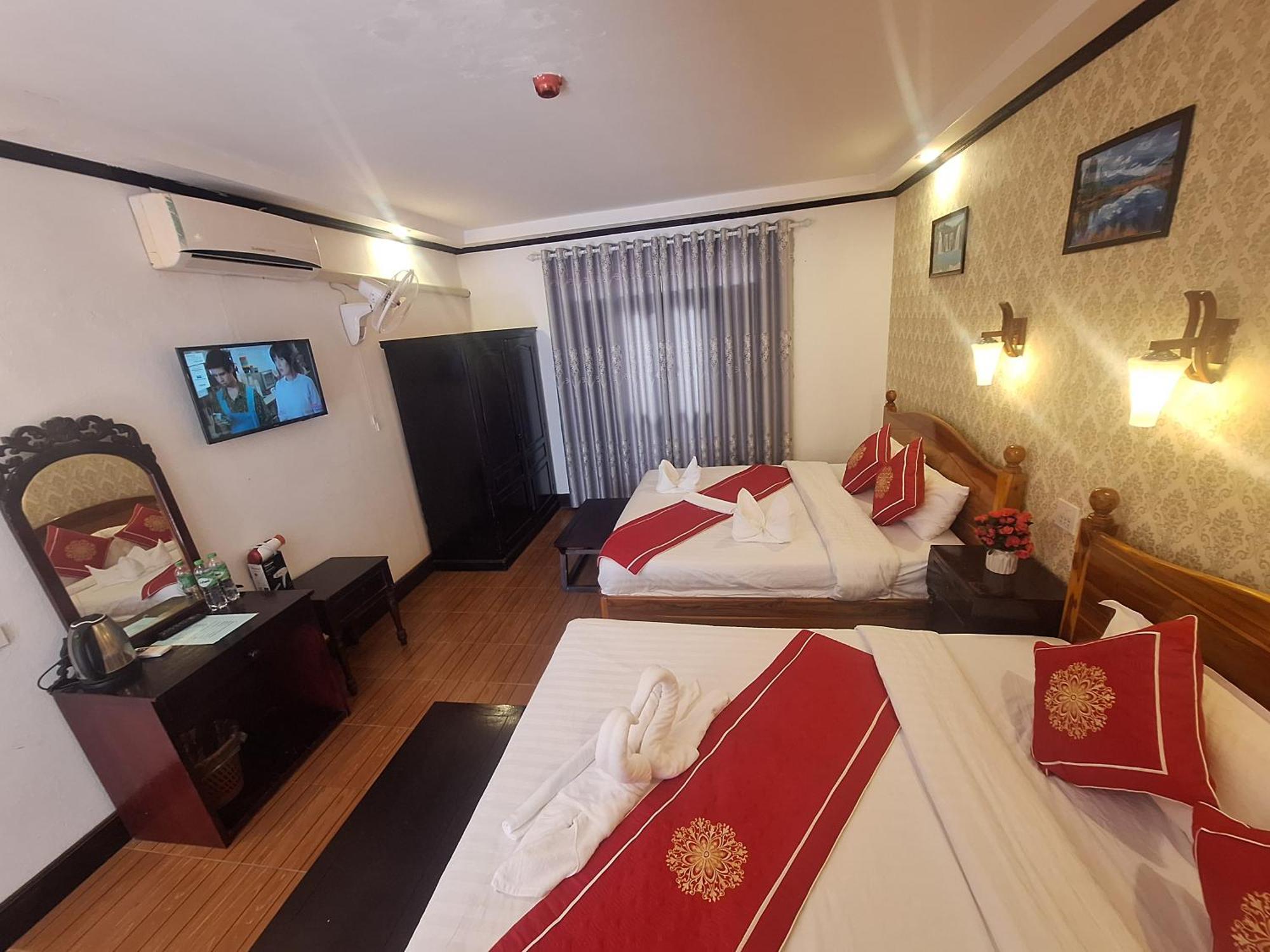 Luang Prabang Pavilion Hotel & Travel Exterior photo